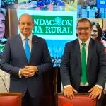 Presentación de los XXVIII Premios Fundación Caja Rural de Zamora. Asisten el director general de la entidad, Cipriano García, y el director ejecutivo de la Fundación Caja Rural de Zamora, Narciso Prieto