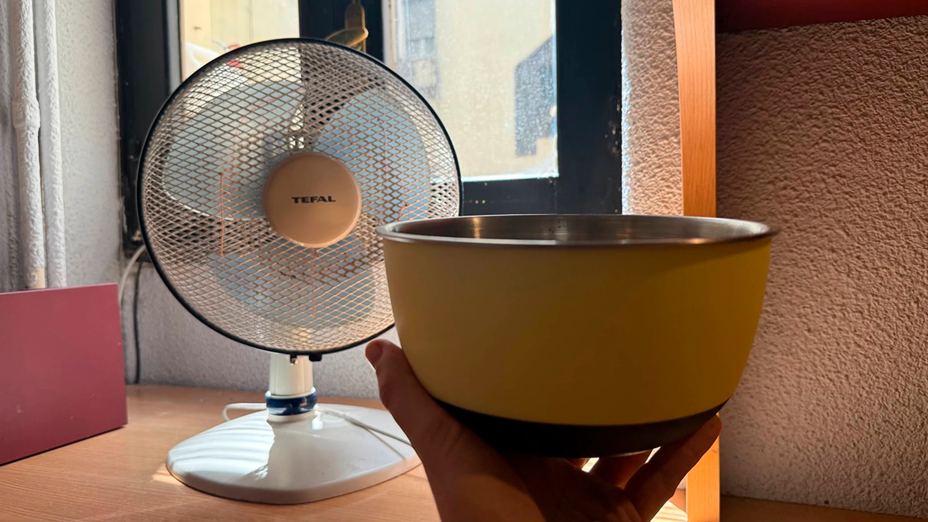 Solo necesitas un bol, hielo y sal
