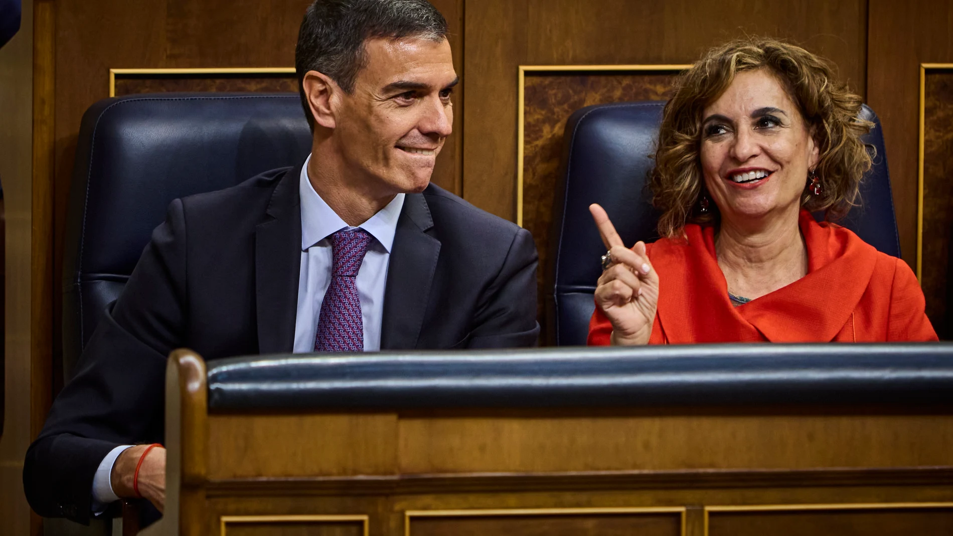 Comparecencia, a petición propia, del Presidente del Gobierno Pedro Sánchez ante el Pleno del Congreso de los Diputados al objeto de informar sobre los resultados de la Cumbre de Jefes de Estado y de Gobierno de la Alianza Atlántica, la reunión del último Consejo Europeo, y la 4ª Conferencia Internacional sobre Financiación para el Desarrollo celebrada en Sevilla. Comparece además, Yolanda Diaz, María Jesús Montero Cuadrado, Felix Bolaños, por el PP, Alberto Nuñez Feijoo, Miguel Tellado, Este...