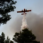 Wildfire in the region of Oropos forces evacuation of residents