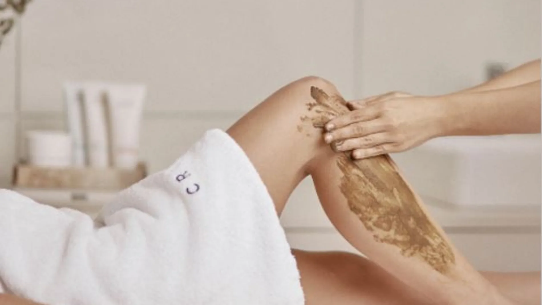 Prepara tu cuerpo para el sol, el calor y el bronceado con el renovador epidérmico corporal de Cristina Galmiche