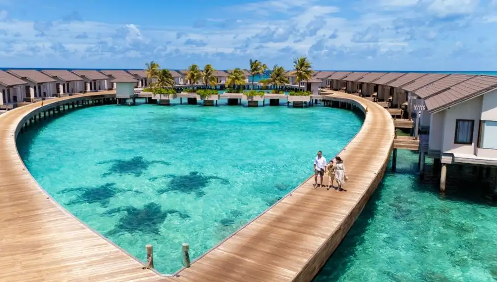 Hotel Kanifushi Atmosphere