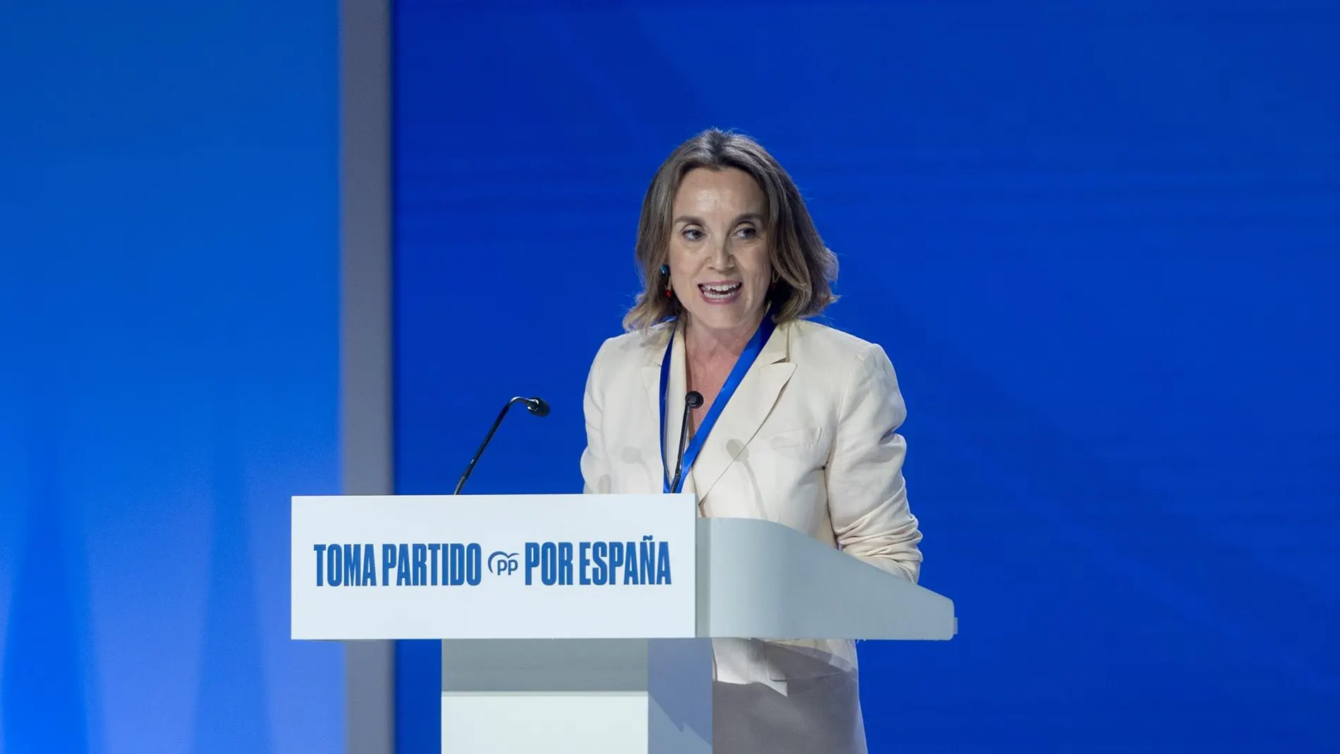 Gamarra critica que Robles vea "machista" a Sánchez por llamarla "pájara" pero siga en su "sillón" del Gobierno