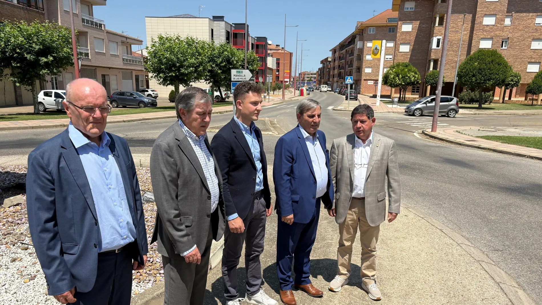 El consejero José Luis Sanz Merino visita las infraestructuras de Valencia de Don Juan