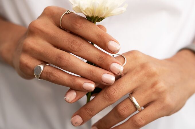 Uñas minimalistas: 5 diseños para inspirarte