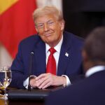 EEUU.- Trump elogia el "buen inglés" del presidente de Liberia, cuyo idioma oficial es el inglés