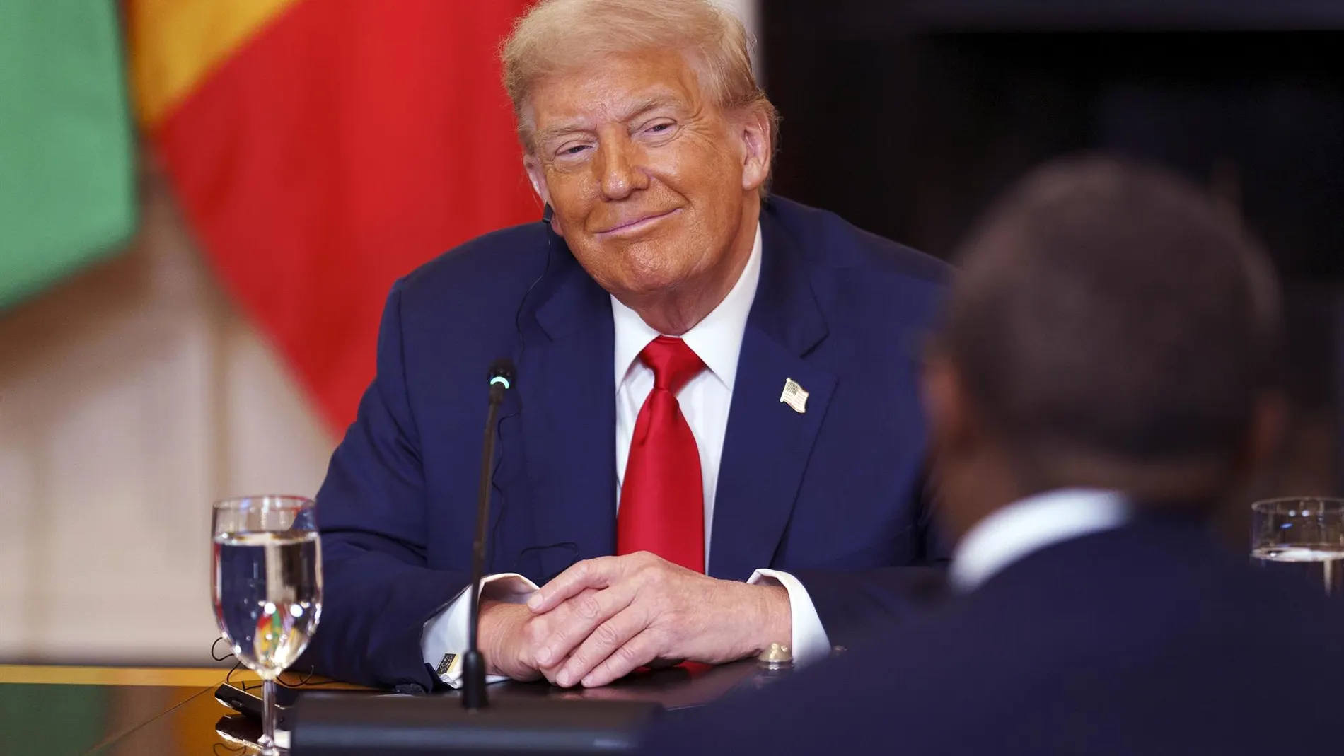 EEUU.- Trump elogia el "buen inglés" del presidente de Liberia, cuyo idioma oficial es el inglés