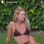 Amelia Bono en bikini.