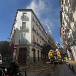 Sucesos.- Leves dos personas por inhalación de humo en un incendio en la calle del Prado