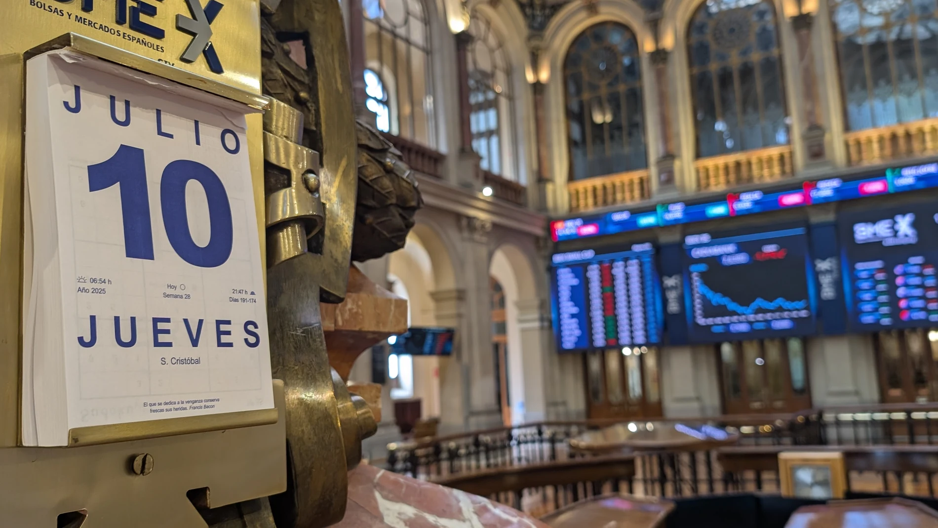 MADRID, 10/07/2025.- La Bolsa española ha abierto este jueves casi plana, con una leve subida del 0,09 %, en una jornada en la que el mercado seguirá a la espera de ver si Estados Unidos y algunos socios como la Unión Europea alcanzan acuerdos comerciales. EFE/ Vega Alonso