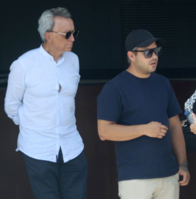 Ortega Cano y José Fernando en el velatorio de Michu