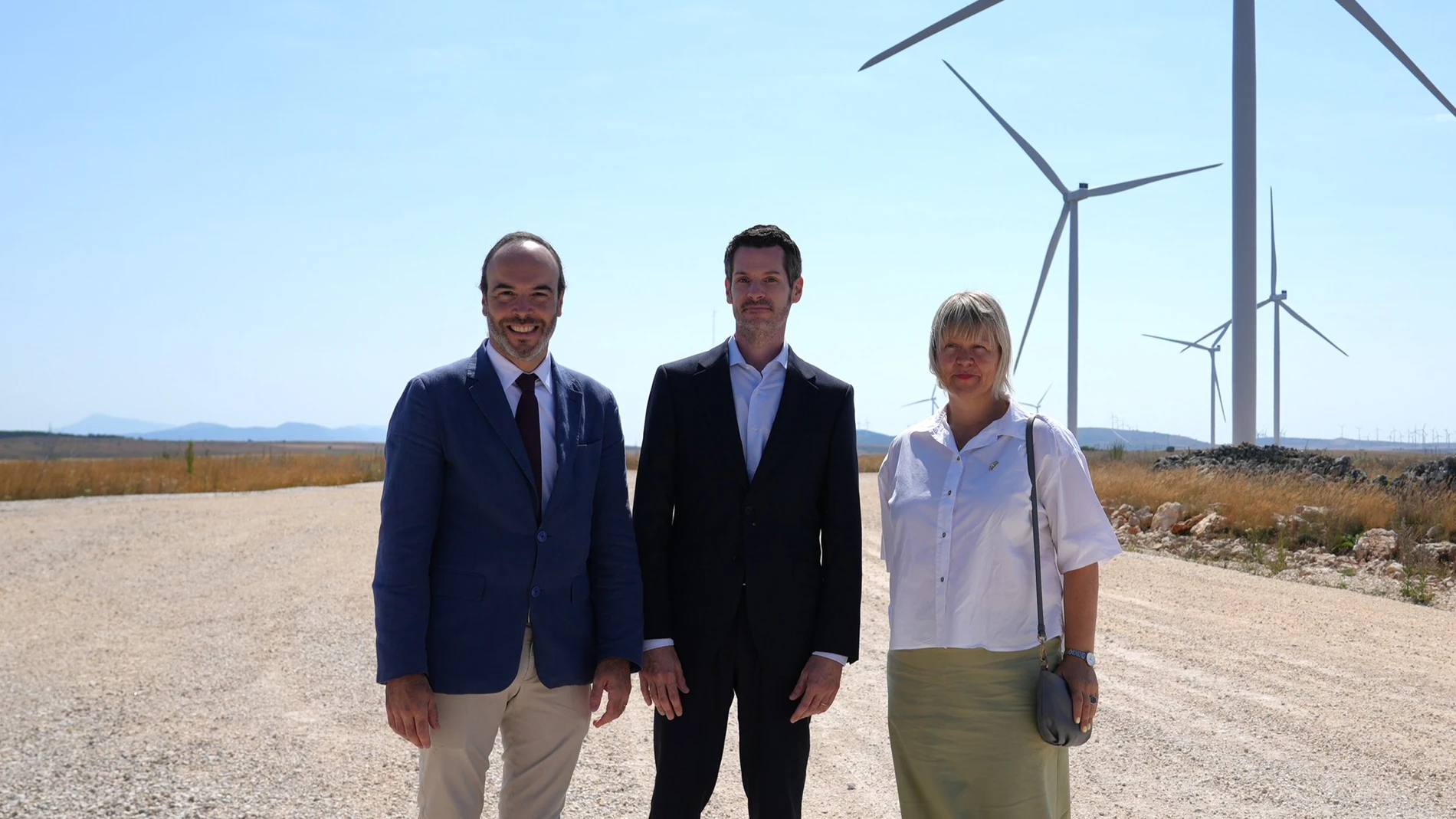 A. Arroyo, R. Álvarez, A. Kwalsøren inauguración Statkraft parque eólico Cernégula
