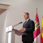 El presidente de Castilla-La Mancha, Emiliano García-Page, en el acto de firma de los nuevos estatutos de la Asociación Interprofesional Vinos de Valdepeñas. 