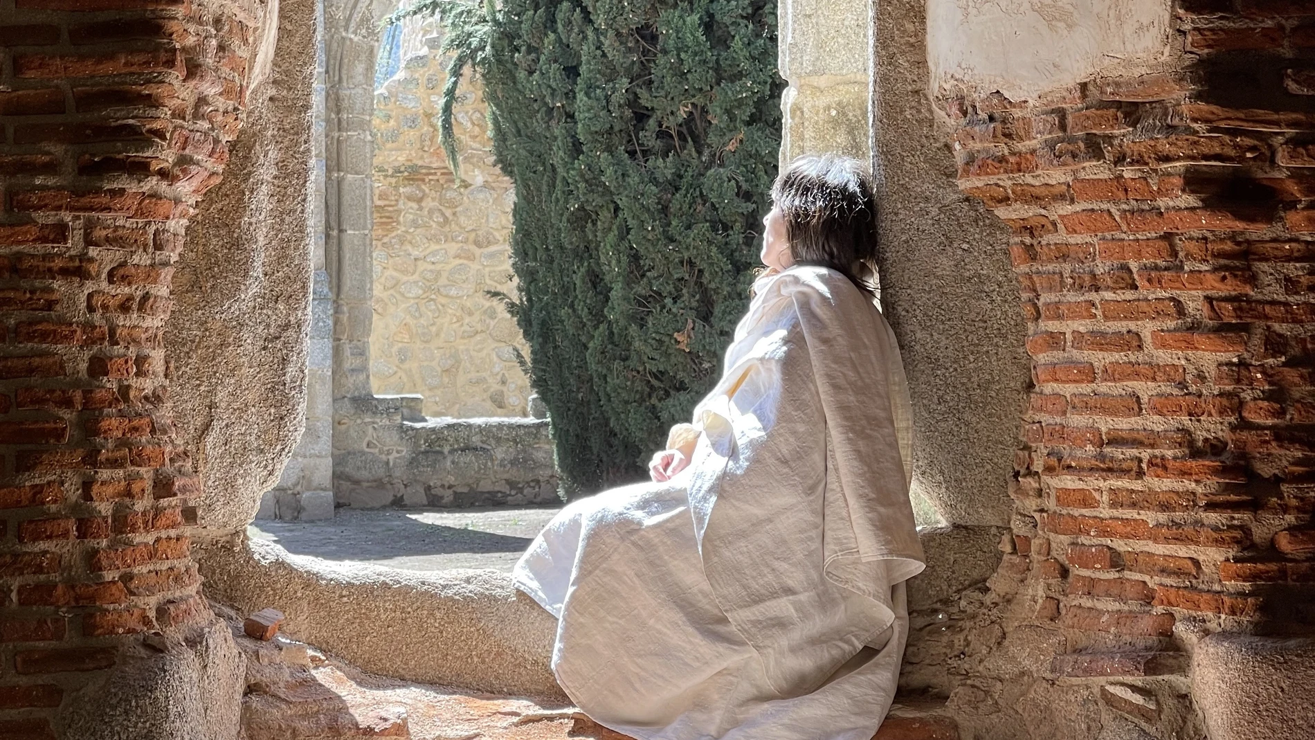 Nao d’Amores sale de la sala para instalarse en el Monasterio de Santa María la Real, en Pelayos de la Presa