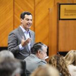 Moreno no ve "posibilidad de acuerdo" con Montero y acusa a Vox y PSOE-A de la "misma obsesión, romper la estabilidad"