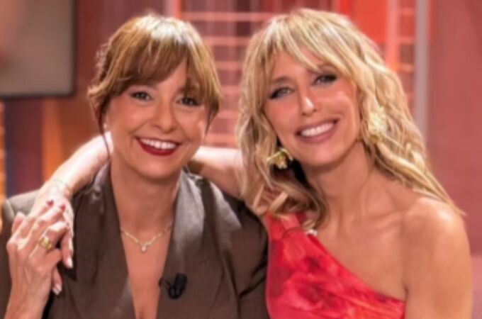 Mónika Vergara, con Emma García en 'Fiesta' 