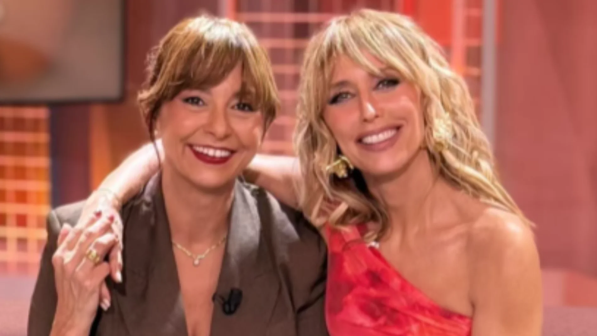 Mónika Vergara, con Emma García en 'Fiesta'