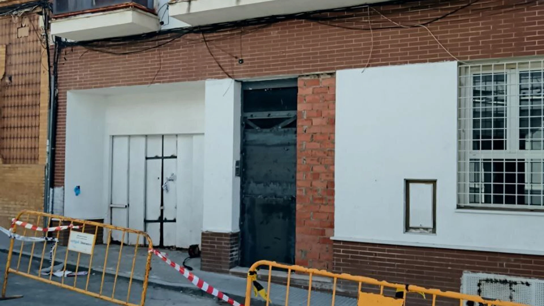 Victoria vecinal frente a la okupación: logran tapiar una vivienda en Huelva tras más de diez años de inseguridad