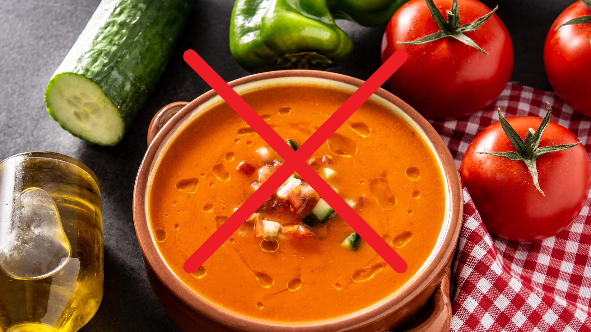 Nunca prepares el salmorejo así: estos fallos arruinan la receta original