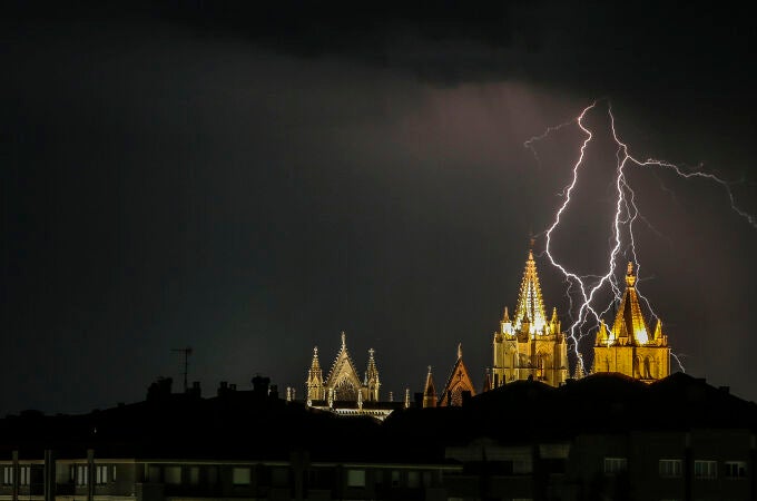 Fuerte tormenta veraniega en León