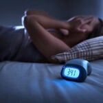¿Por qué todo el mundo duerme mal en verano? El error que cometes cada noche 