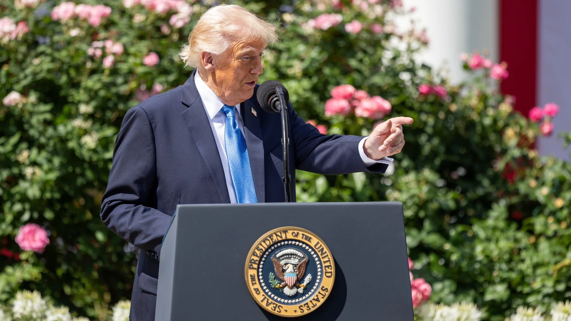 (Foto de ARCHIVO) WASHINGTON, May 19, 2025 -- U.S. President Donald Trump speaks during a bill signing ceremony of the Take It Down Act at the White House in Washington, D.C., the United States, on May 19, 2025. U.S. President Donald Trump said his telephone conversation Monday morning with his Russian counterpart Vladimir Putin "went very well." Europa Press/Contacto/Hu Yousong 20/05/2025 ONLY FOR USE IN SPAIN