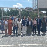 Foto de familia de los miembros de la Comisión Ejecutiva de la FRMP presidida por Ángeles Armisén