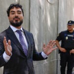 Alvise reconoce al juez que recibió 100.000 euros pero niega que fueran para su campaña