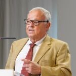 El consejero de Cultura, Turismo y Deporte, Gonzalo Santonja, abre el Club de Prensa de El Mundo-Diario de Castilla y León dedicado al ‘Patrimonio cultural como motor de desarrollo turístico y económico en el medio rural’