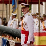 El rey preside la entrega de despachos a los nuevos sargentos de la Armada en San Fernando (Cádiz)