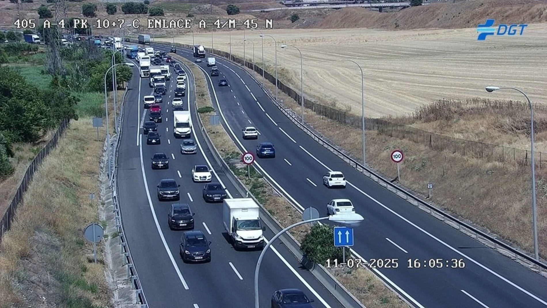 Tres accidentes complican las salidas de Madrid por la A-2, A-4 y A-6