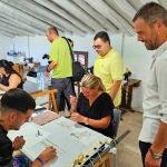 Caravaca (Murcia) impulsa el relevo generacional en el bordado en seda y oro con un curso para jóvenes