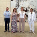 La directora general de Políticas Culturales, Inmaculada Martínez, presenta las próximas exposiciones del Museo de Arte Contemporáneo de Castilla y León con el director del MUSAC, Álvaro Rodríguez Fominaya