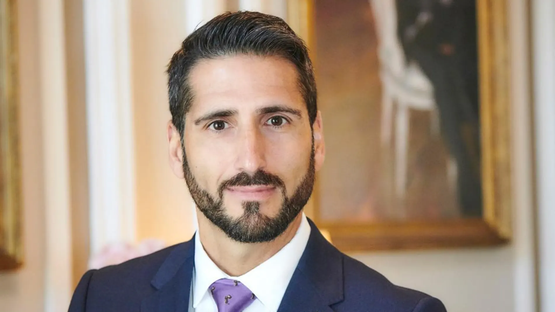 El director de hotel, Pedro Echevarría, galardonado con el Premio Especial Les Roches a mejor director de hotel 2025