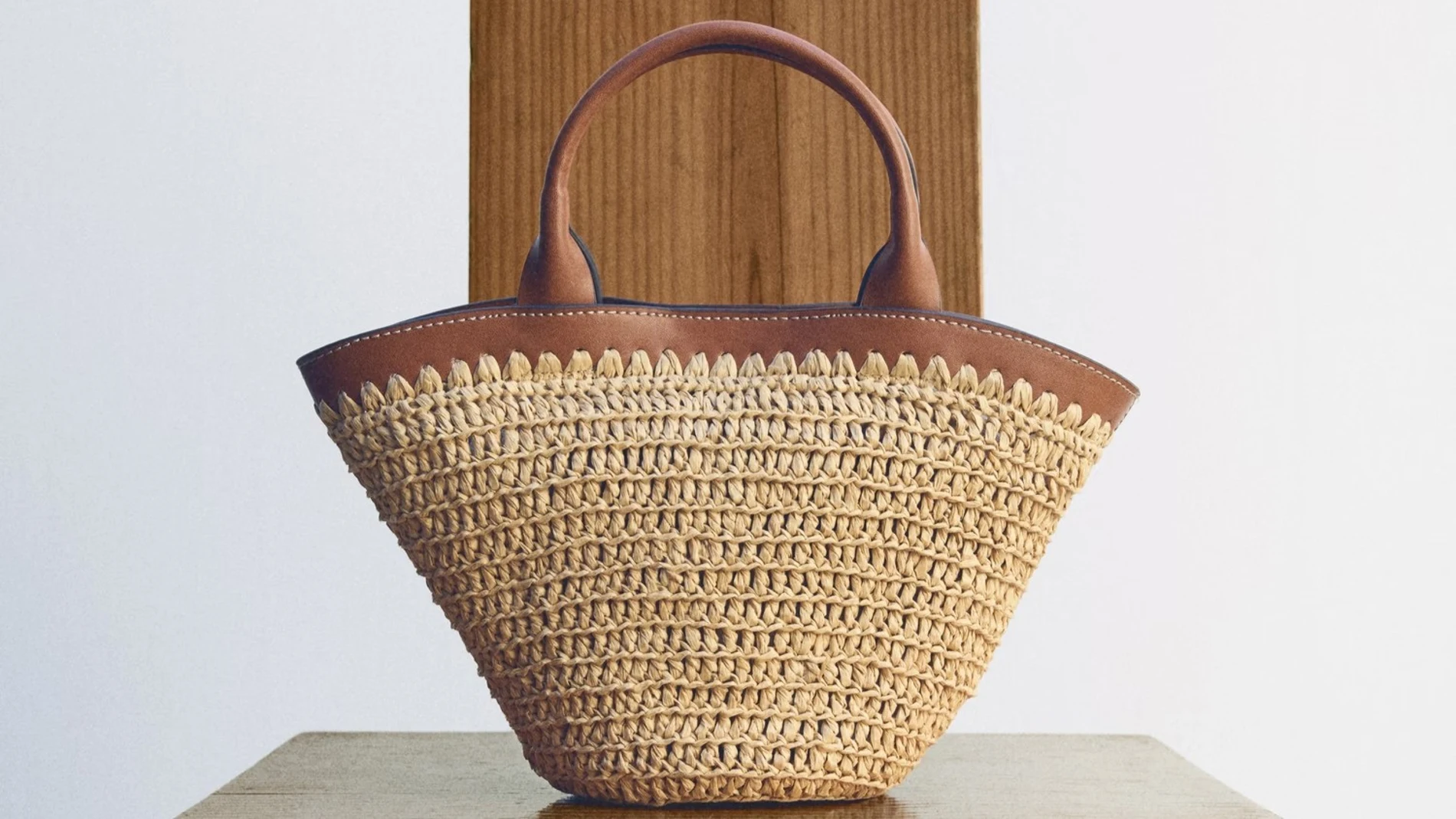 Este bolso de Mango parece sacado de Polène (pero cuesta menos de 40€)