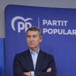 Feijóo se reúne en Barcelona con dirigentes locales del PP