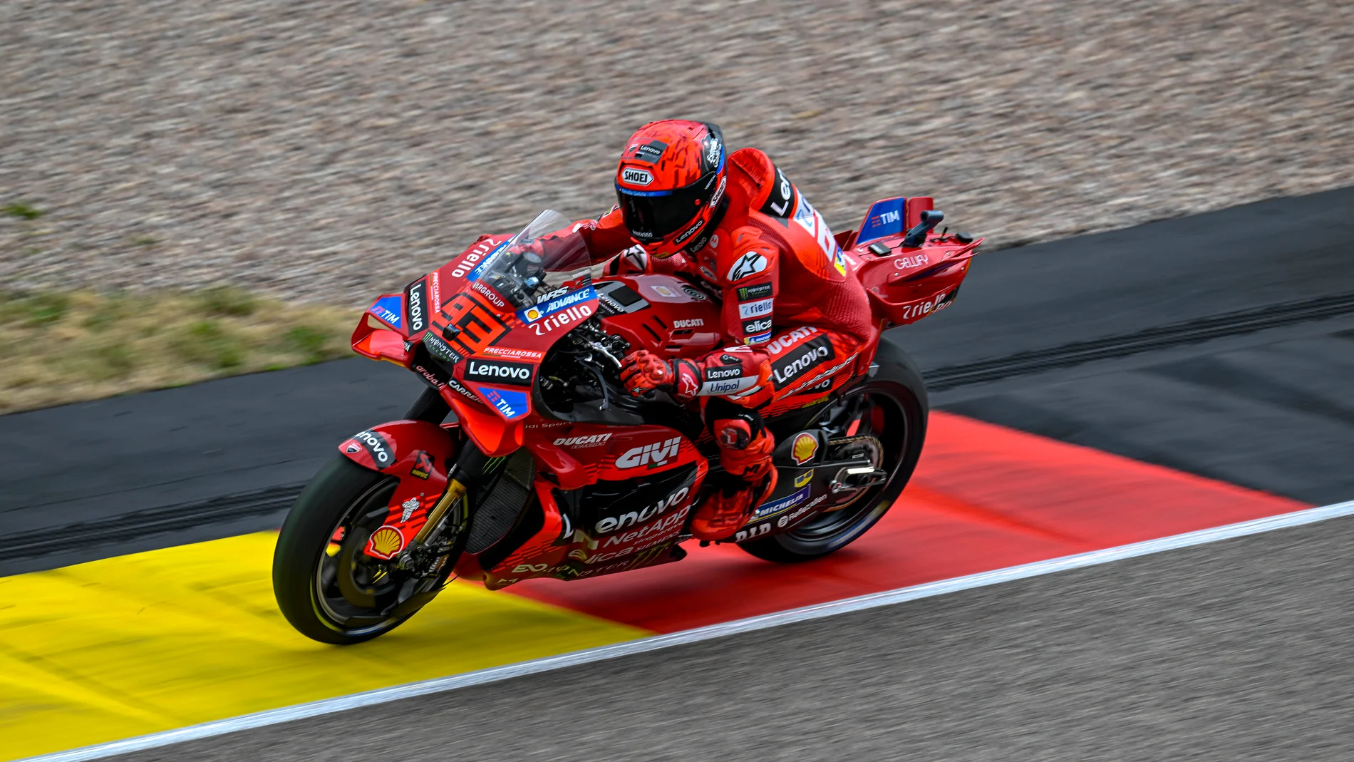 93 MARQUEZ Marc (spa), Ducati Lenovo Team, Ducati Desmosedici GP25, action during the 2025 MotoGP Motul Liqui Moly Grand Prix of Germany, Germany GP, on the Sachsenring circuit, from July 11 to 13, in Germany - Photo Studio Milagro / DPPIAFP7 11/07/2025 ONLY FOR USE IN SPAIN