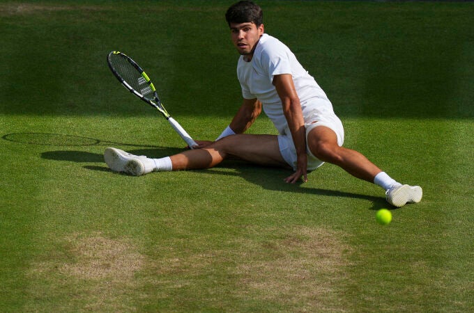 Álex Corretja y su recomendación a Carlos Alcaraz tras su derrota en Wimbledon: "Espero que no vaya"