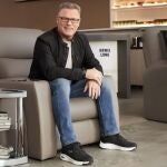 No pesan nada y amortiguan cada paso: las Skechers que triunfan entre los mayores de 50