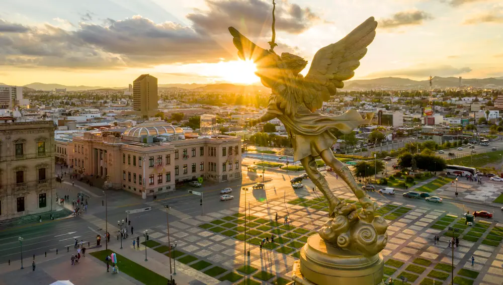 El Ángel de la Libertad parece coronar Chihuahua