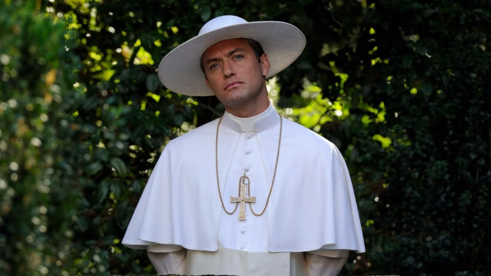 Jude Law no es el Papa que te imaginas