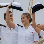 El buque escuela Juan Sebastián de Elcano llega a Marín