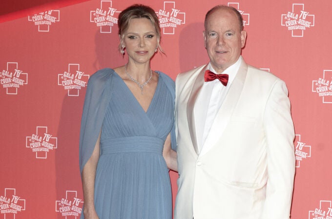 Charlene y Alberto de Mónaco en la Gala De la Cruz Roja.