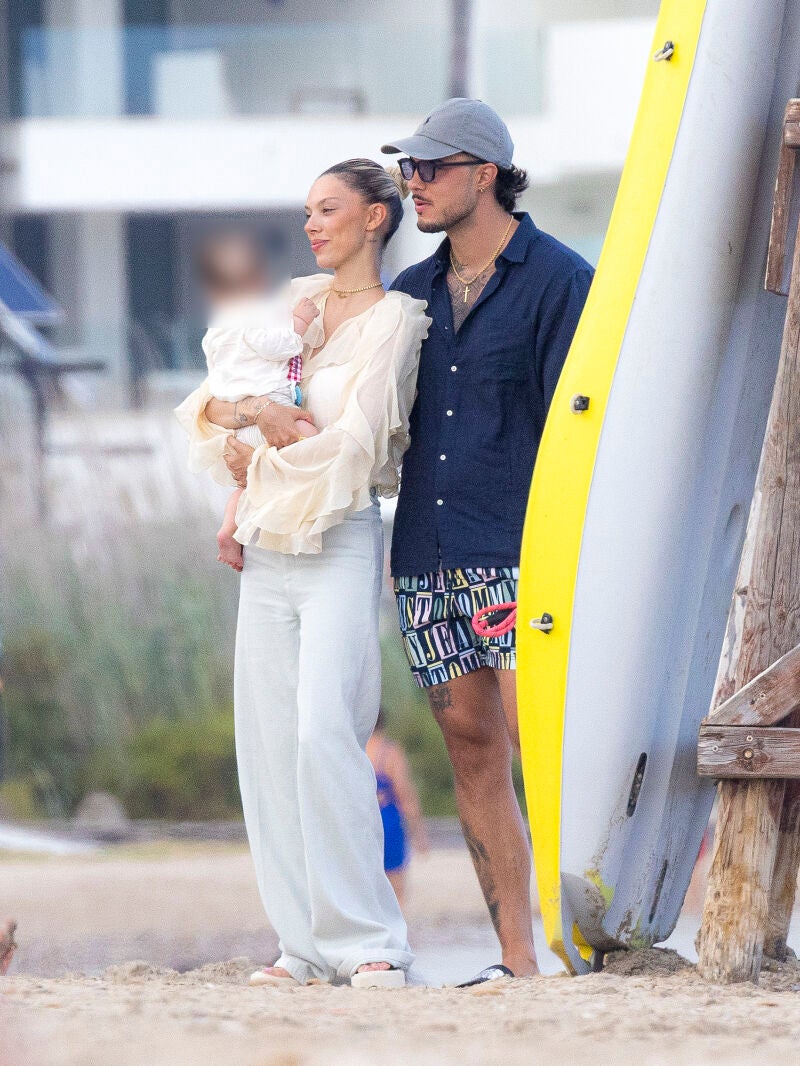 Alejandra Rubio y Carlo Costanzia en Ibiza.