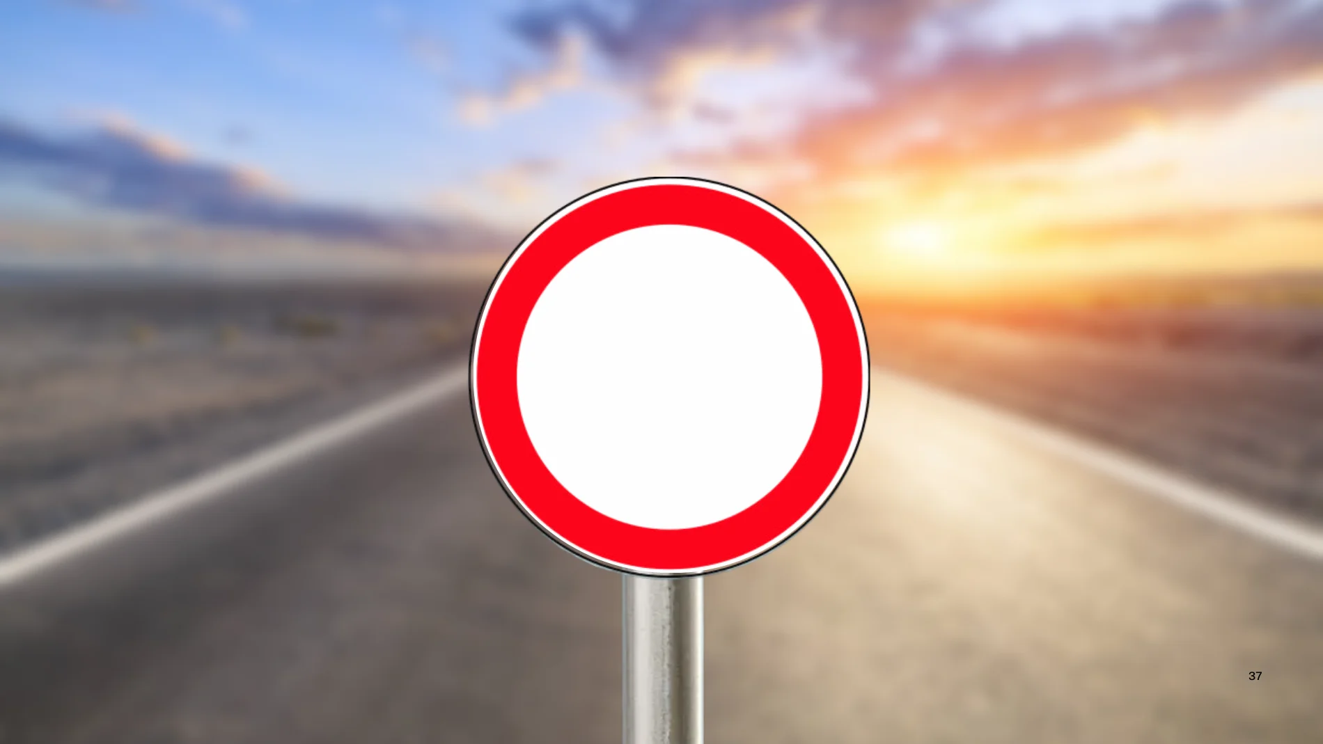 Multa de 200 euros y retirada de puntos del carnet de conducir- ¿Qué significa la señal vacía en las carreteras españolas?