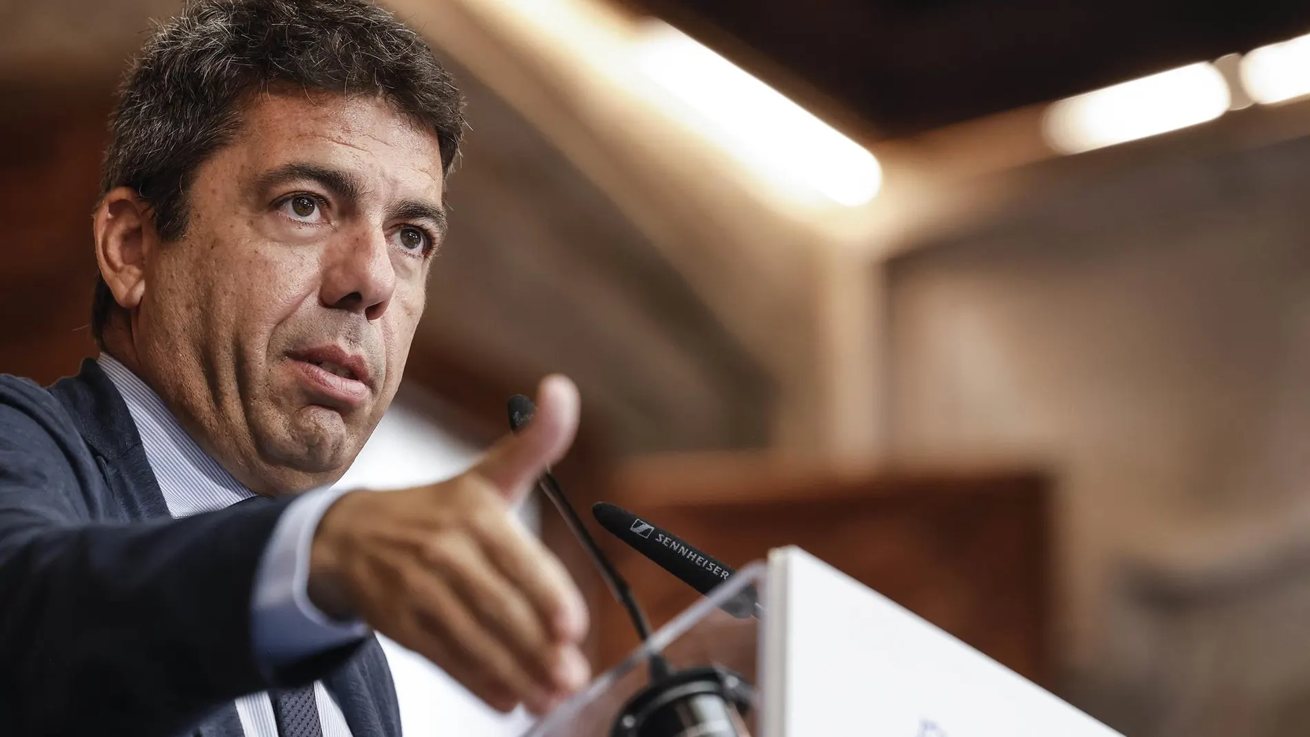 Mazón: "El cupo separatista catalán hace añicos la Constitución por la puerta trasera"