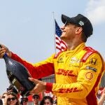 Palou triunfa en Iowa y sella su séptima victoria en 12 carreras