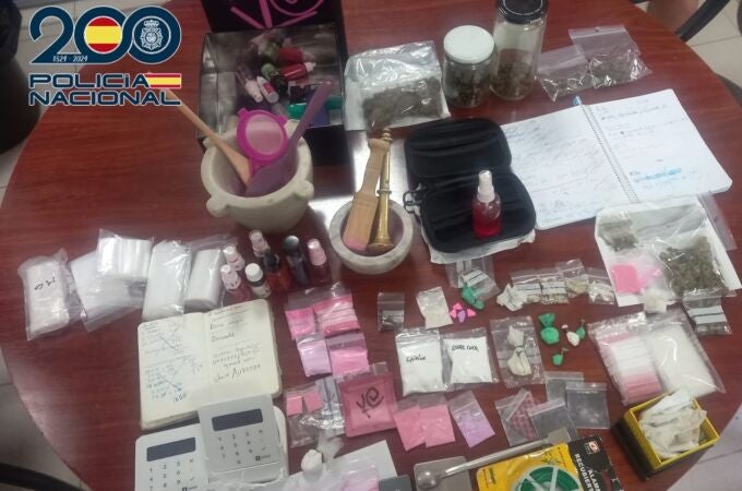 Sucesos.- Cuatro detenidos en Valencia por vender droga en una casa que tenía un laboratorio para hacer cocaína rosa