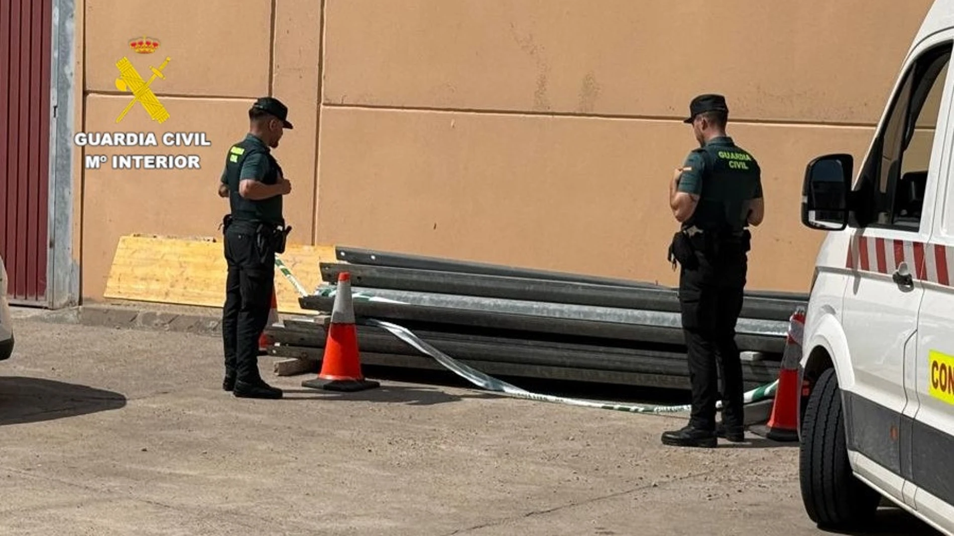 Barreras de protección sustraídas REMITIDA / HANDOUT por Guardia Civil Fotografía remitida a medios de comunicación exclusivamente para ilustrar la noticia a la que hace referencia la imagen, y citando la procedencia de la imagen en la firma 14/07/2025