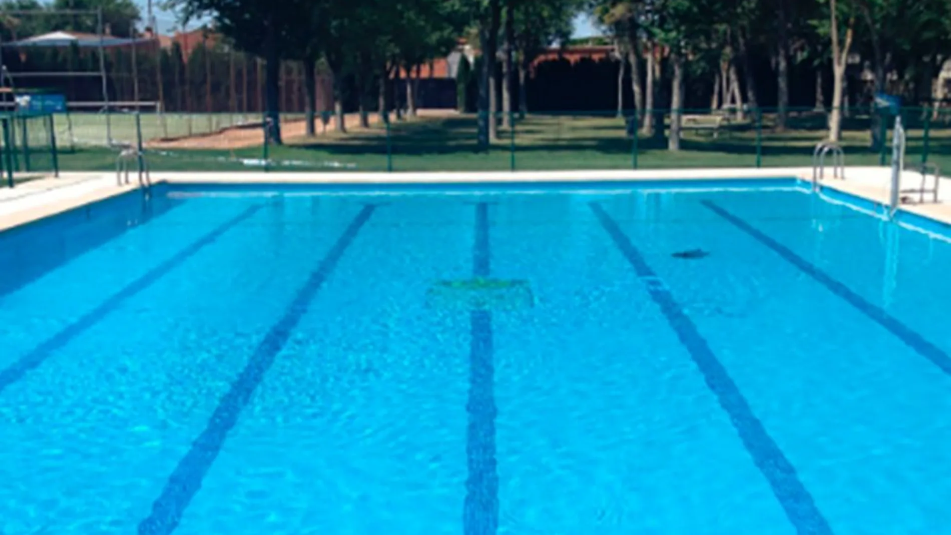 Piscina municipal Villa de Don Fadrique.